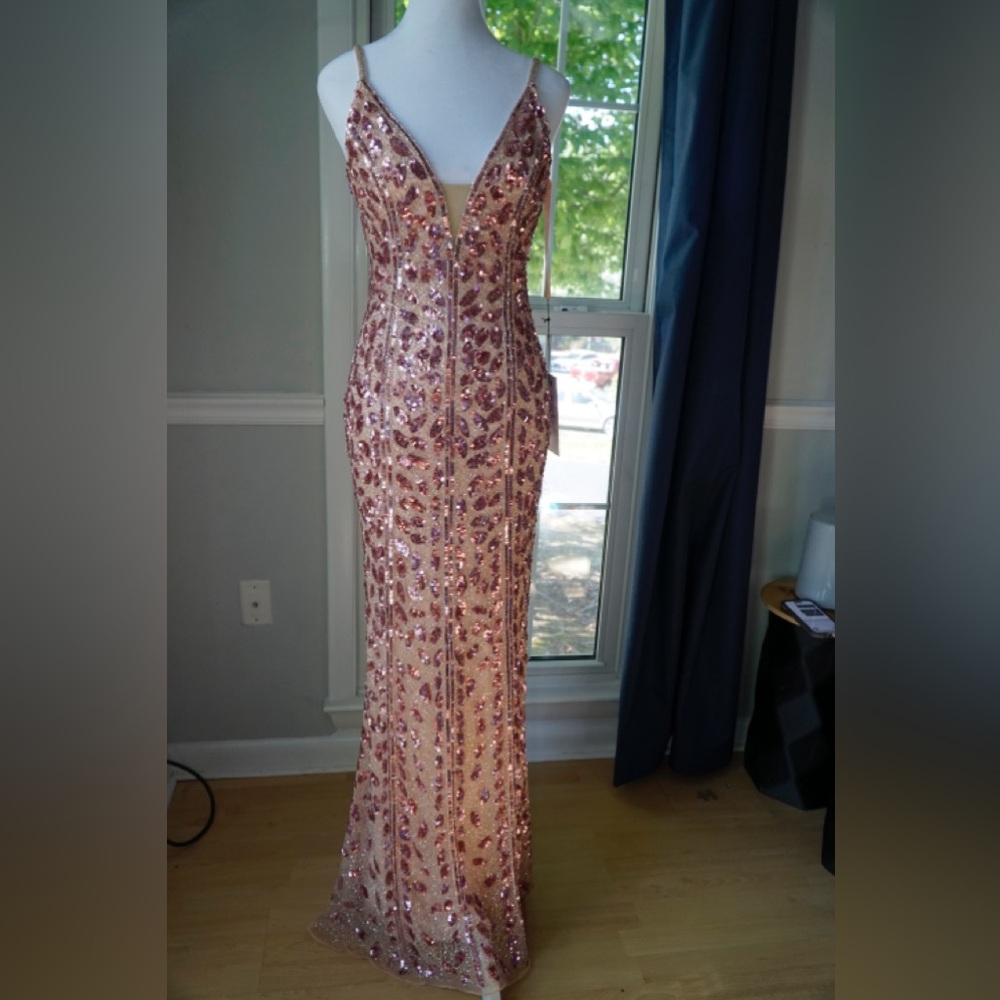 Size 2 Mac Duggal Sequin Beaded Gown NWT – Flaws